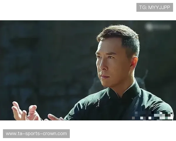 吴向东网吧蹲到了凌晨三点？这明星面子哪去了啊！