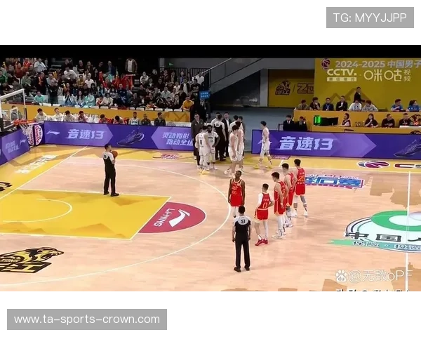 场内犯规和场外犯规的判罚规则有哪些关键区别？