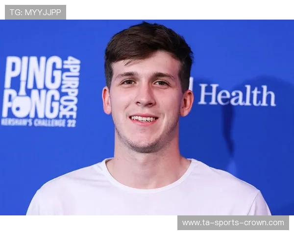 奥斯汀·里夫斯凭借无球跑动提升三分命中率超队内均值