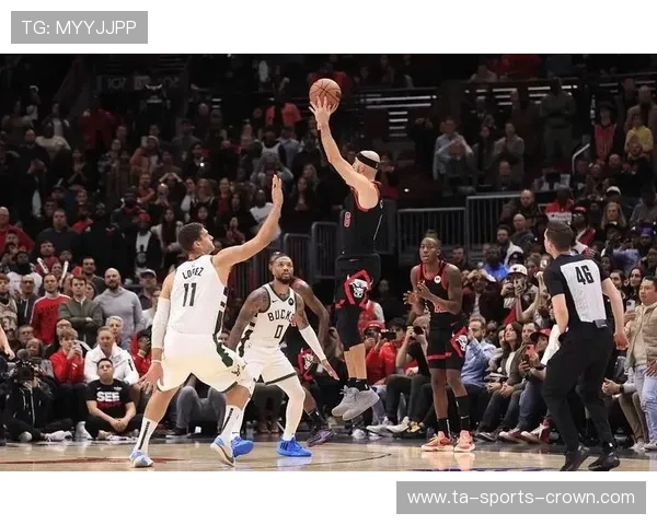 扎克·拉文连续季后赛得分爆发提升球队关键时刻进攻韧性