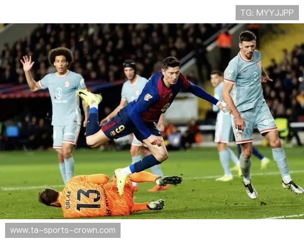 巴萨防守体系从整体稳固到频繁失位，问题出在哪儿？