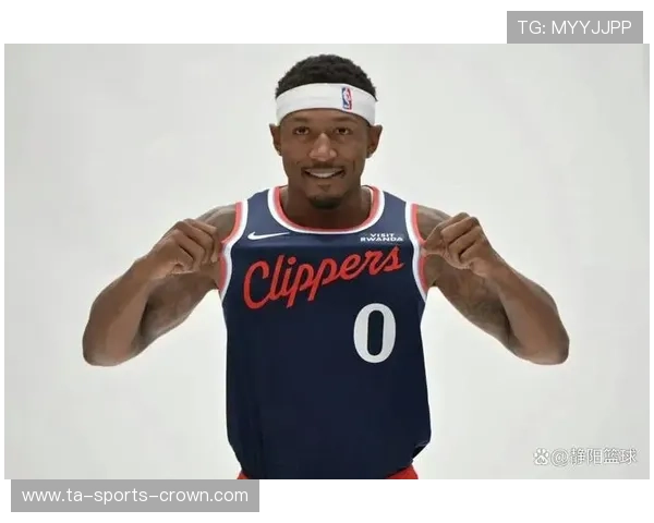 布拉德利·比尔突破出手提升得分效率 拉开三分防守空间